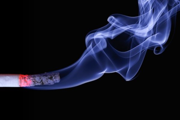 Neue Studie: Rauchen senkt die Lebenserwartung
