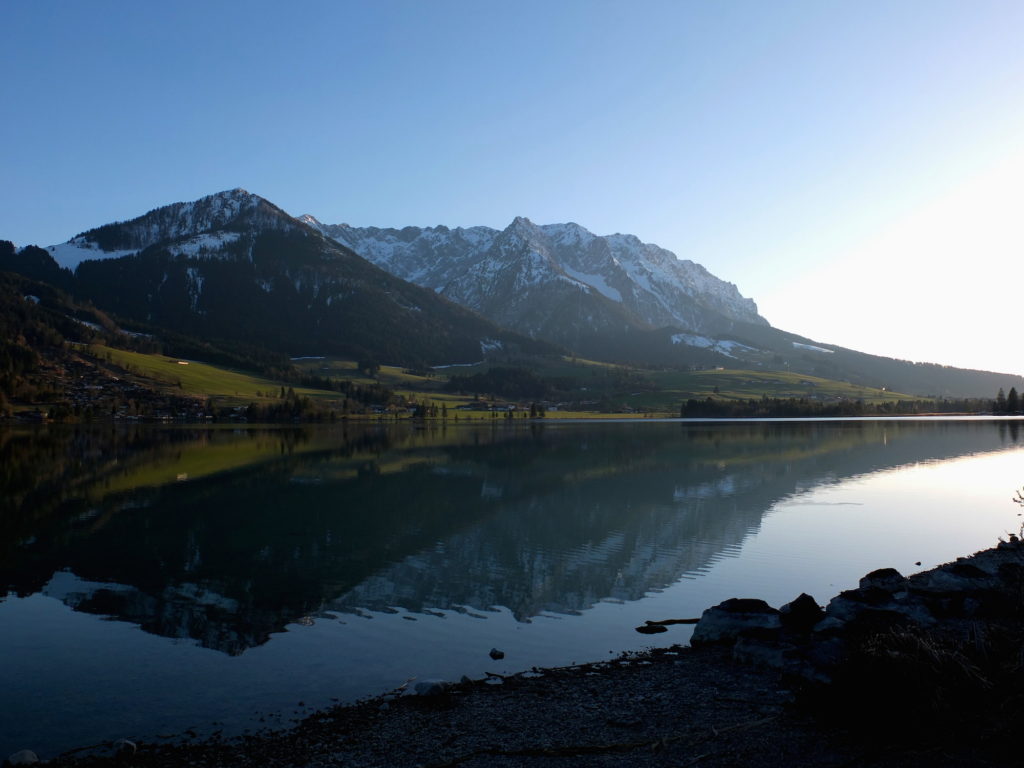 Walchsee mit Kaisergebirge © Marcus Eitzenberger