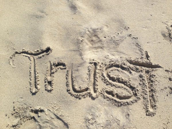 Sich trauen zu vertrauen